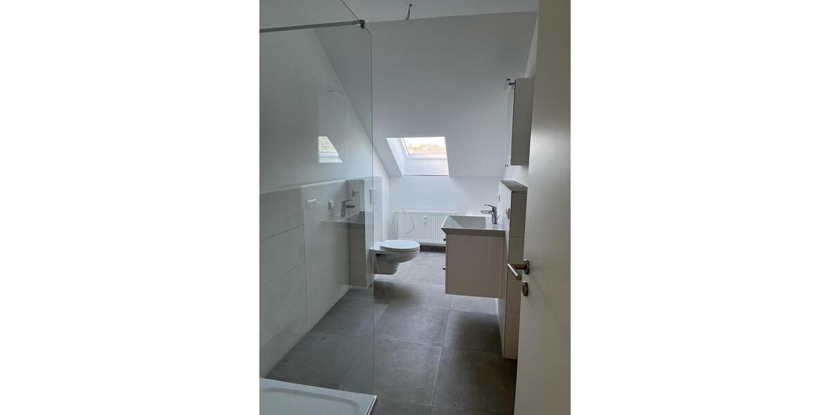 Etagenwohnung Pinnow - 2.5 Zimmer, 80 m&sup2;, 800&euro; | Angebot:26278629