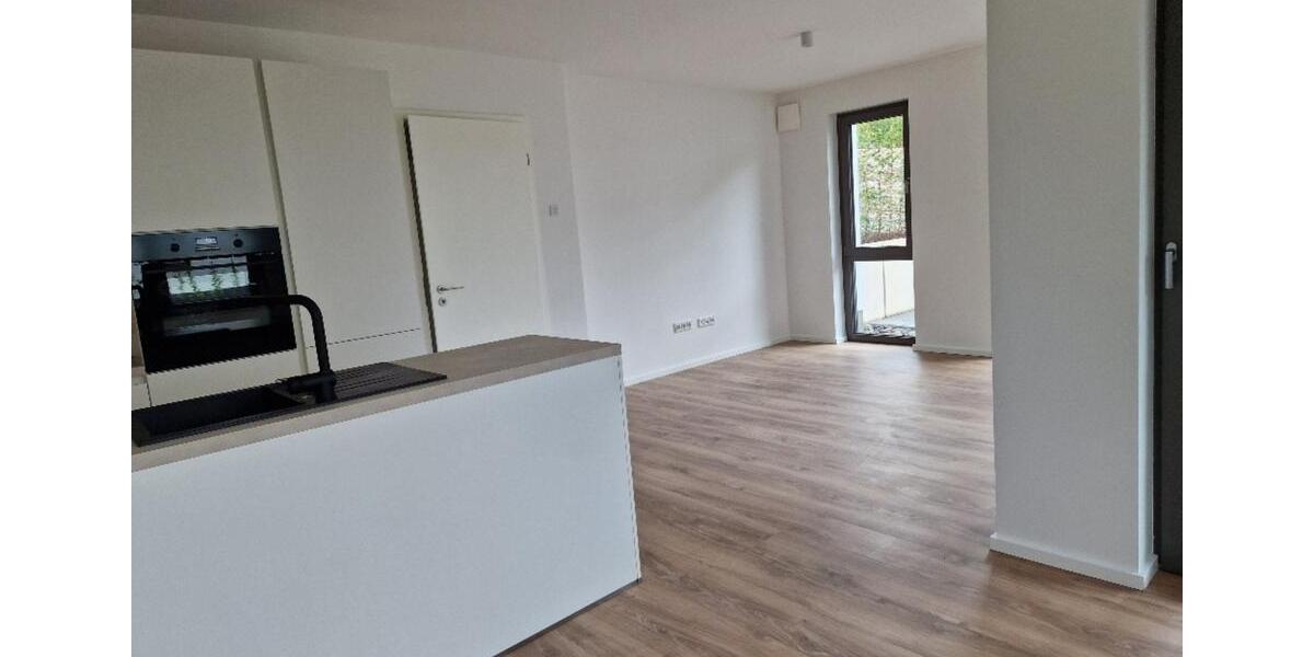 Etagenwohnung Windeck - 2 Zimmer, 83 m&sup2;, 980&euro; | Angebot:25171462