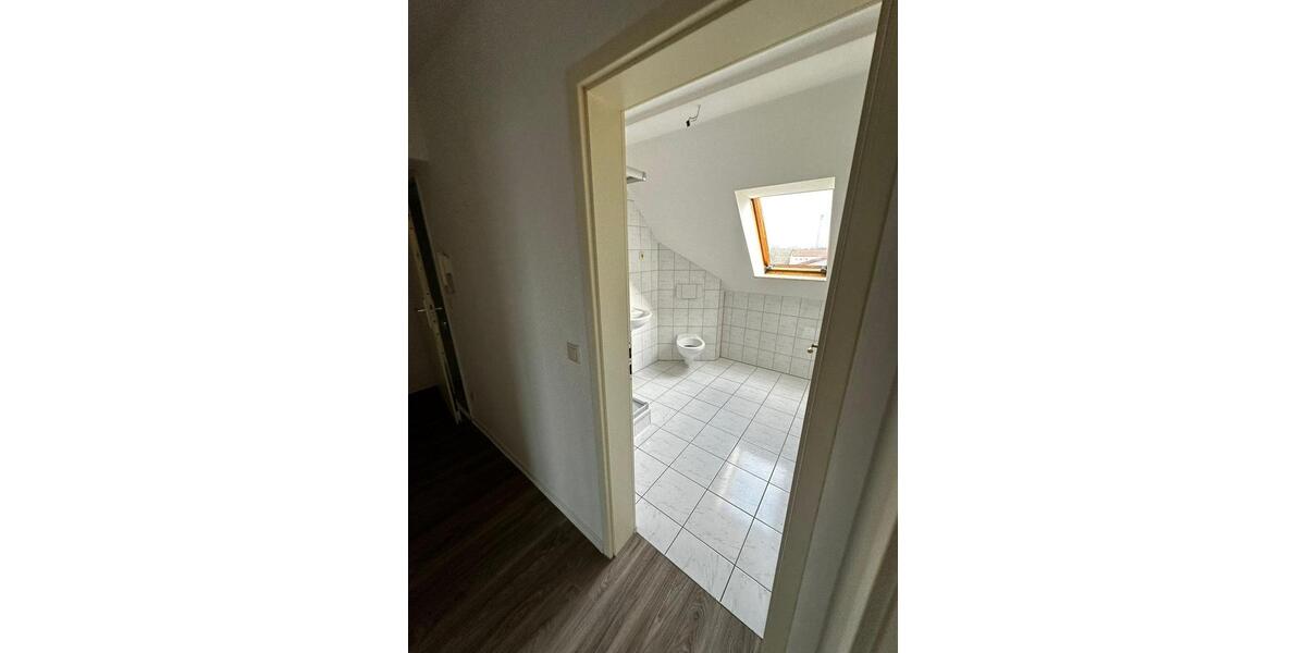 Dachgeschoßwohnung Merseburg - 2 Zimmer, 54 m&sup2;, 395&euro; | Angebot:23531731