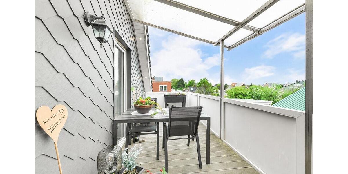 Dachgeschoßwohnung Cuxhaven Groden - 4 Zimmer, 100 m&sup2;, 890&euro; | Angebot:26648577