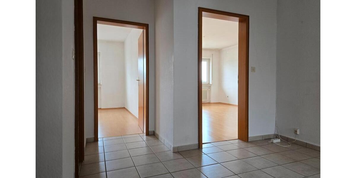Etagenwohnung Goldbach - 3 Zimmer, 93 m&sup2;, 1.020&euro; | Angebot:26456259