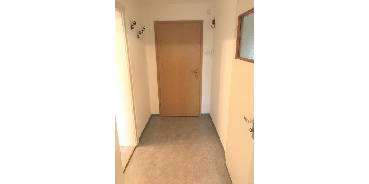 Dachgeschoßwohnung Auerbach in der Oberpfalz - 1 Zimmer, 37 m&sup2;, 350&euro; | Angebot:25361370