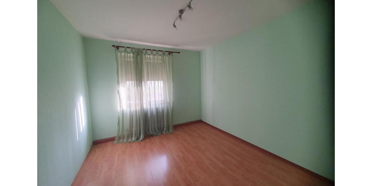 Doppelhaushälfte mit Garten in Leonberg (zentrale Lage) 6 zimmer