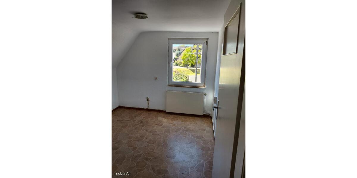Etagenwohnung Betzdorf - 5 Zimmer, 140 m&sup2;, 950&euro; | Angebot:26385775