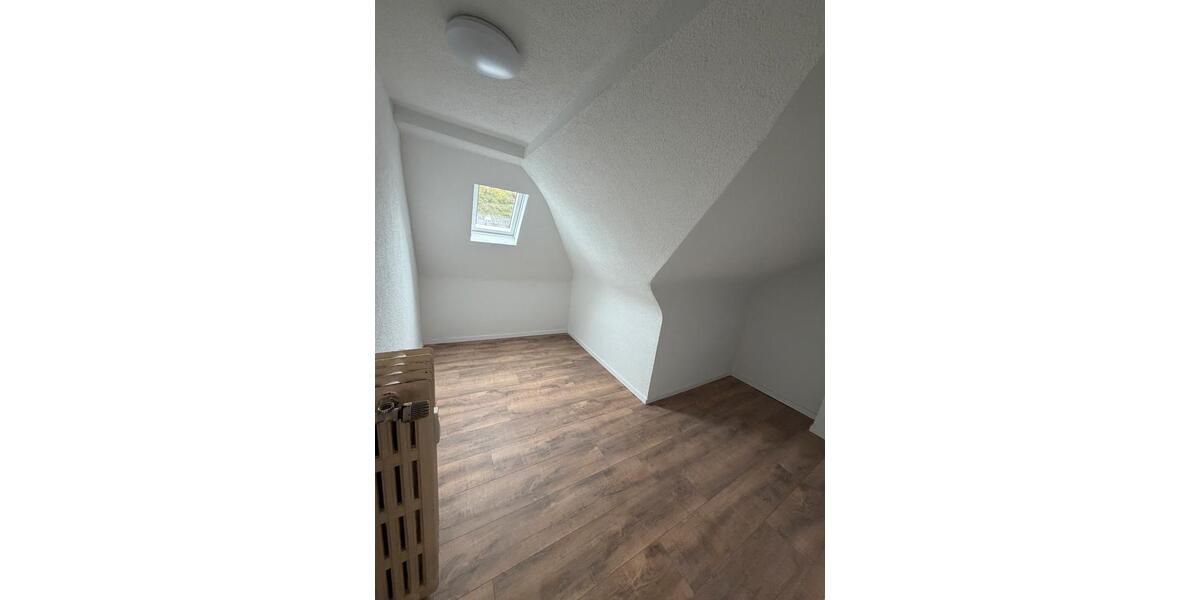 Dachgeschoßwohnung Idar-Oberstein Oberstein - 1 Zimmer, 100 m&sup2;, 500&euro; | Angebot:26123892