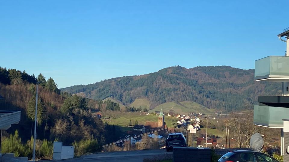 Etagenwohnung Oberkirch - 4 Zimmer, 102 m&sup2;, 1.215&euro; | Angebot:24570782