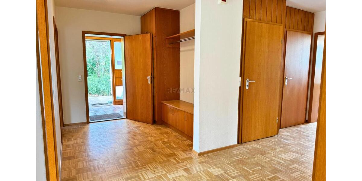 Zentral gelegen – mit Weitblick ins Grüne 8 zimmer