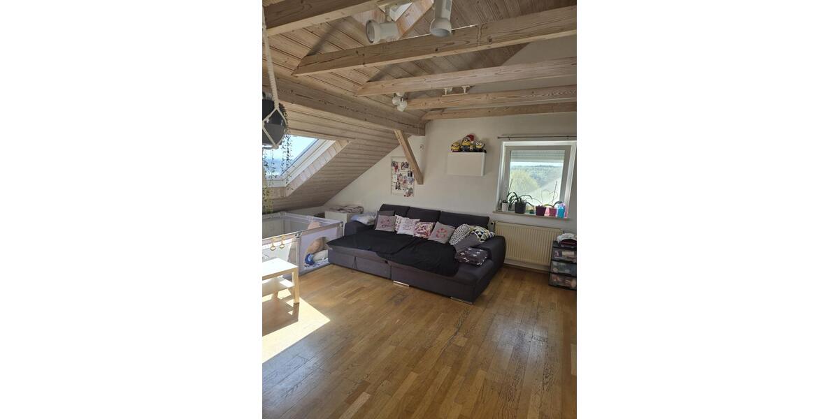 Dachgeschoßwohnung Bidingen - 4.5 Zimmer, 127 m&sup2;, 1.450&euro; | Angebot:26535676