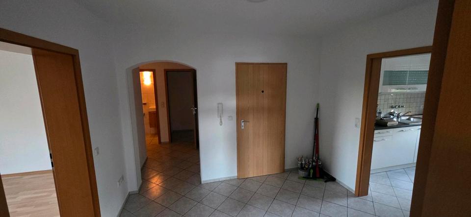 Etagenwohnung Niederwerrn - 3 Zimmer, 85 m&sup2;, 800&euro; | Angebot:26334778