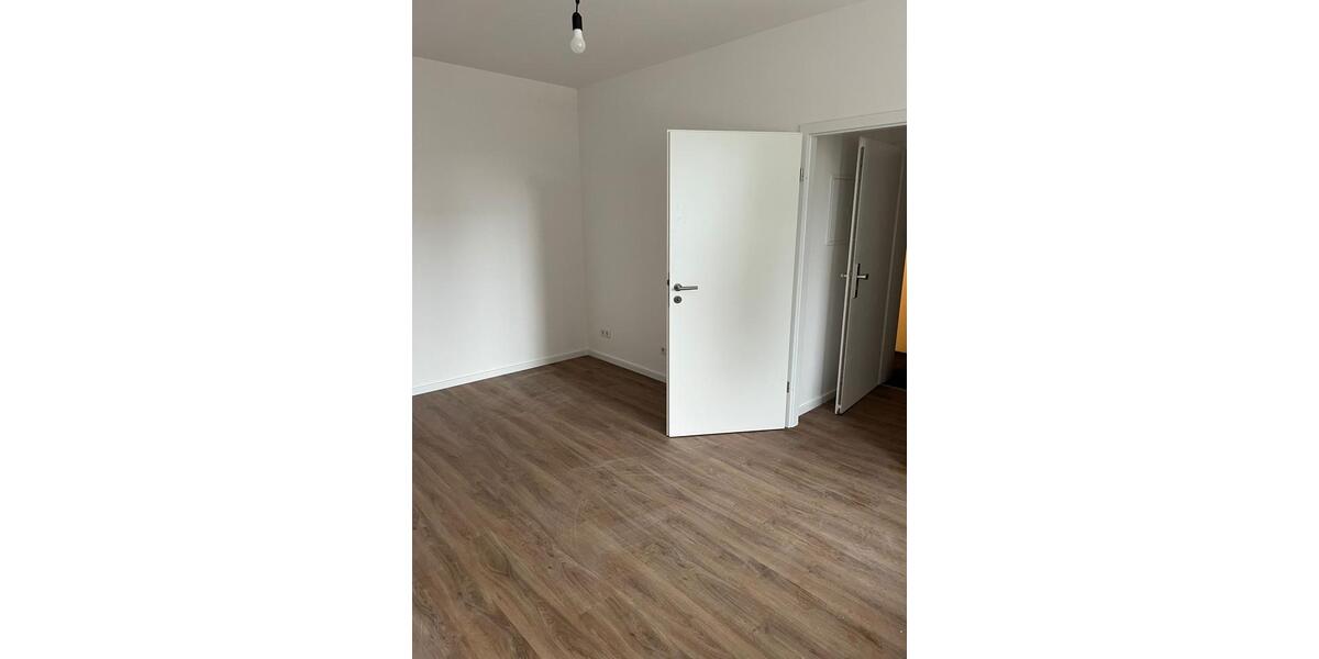 Etagenwohnung Krefeld - 1 Zimmer, 45 m&sup2;, 660&euro; | Angebot:26551158