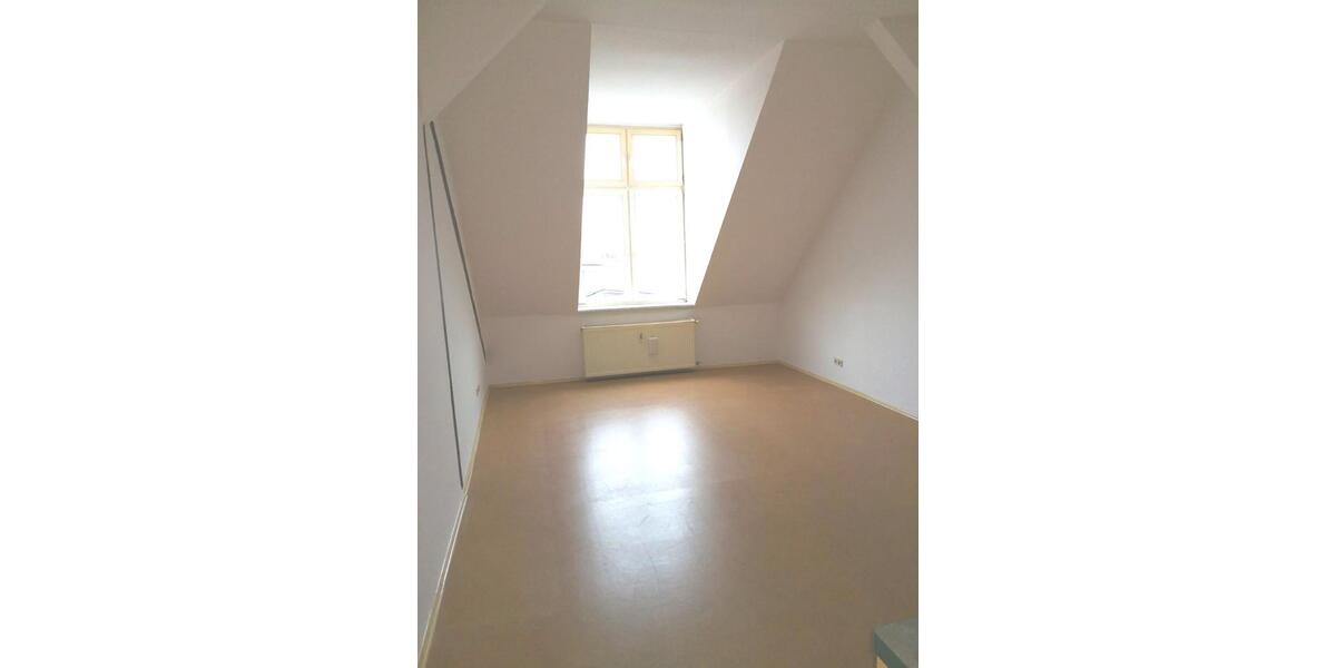 Dachgeschoßwohnung Bernburg (Saale) - 2 Zimmer, 44 m&sup2;, 295&euro; | Angebot:25784782
