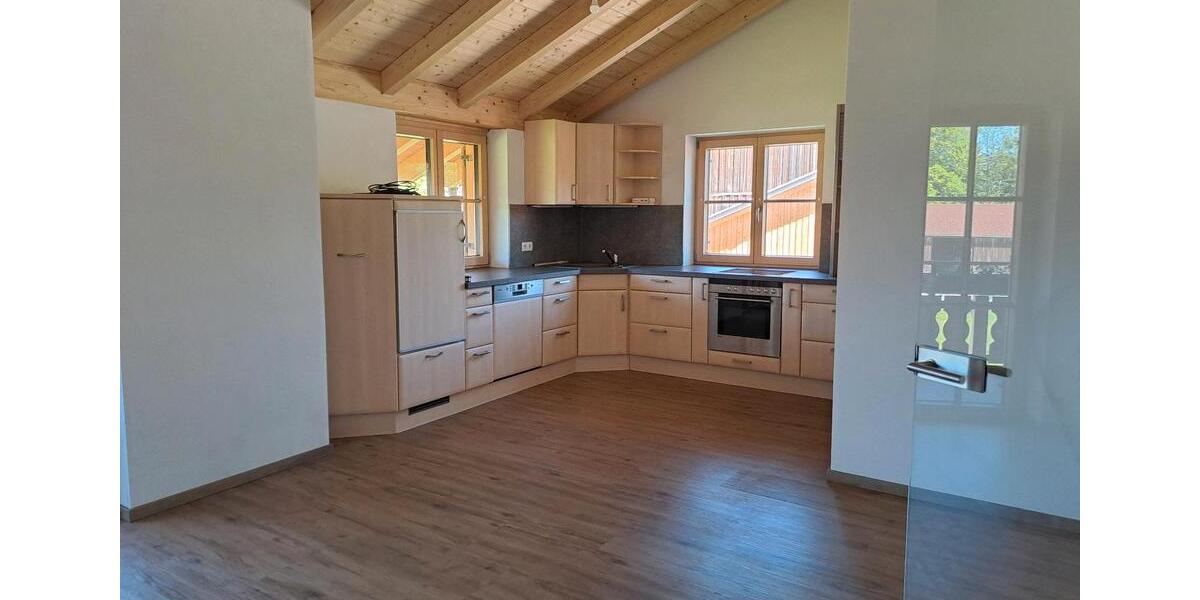 Dachgeschoßwohnung Oy-Mittelberg Mittelberg - 2.5 Zimmer, 94 m&sup2;, 1.300&euro; | Angebot:26693030