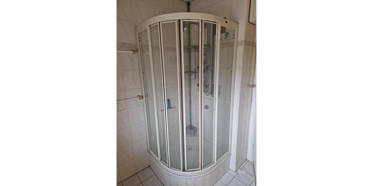 Etagenwohnung Halle - 4 Zimmer, 92 m&sup2;, 850&euro; | Angebot:25805532