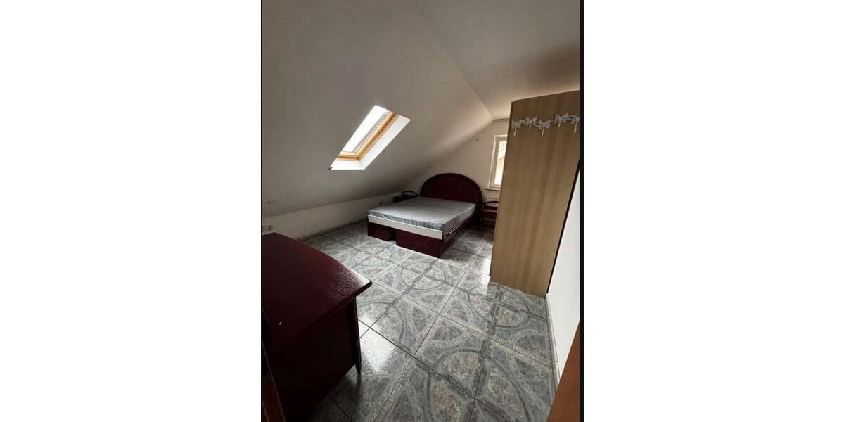 Dachgeschoßwohnung Stuttgart Mühlhausen - 3 Zimmer, 77 m&sup2;, 1.250&euro; | Angebot:26637776