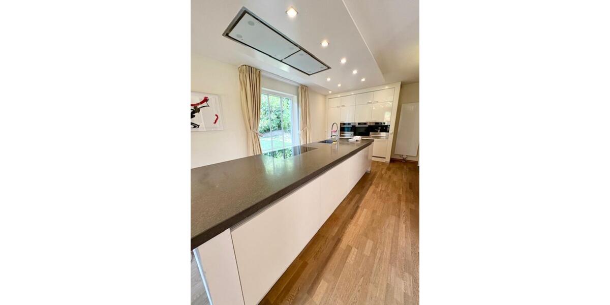 Villa Kronberg im Taunus - 7 Zimmer, 310 m&sup2;, 6.500&euro; | Angebot:21850390