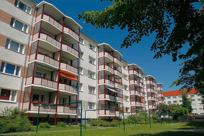 Komplett sanierte 2 Raum Wohnung mit Balkon!