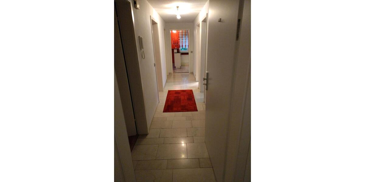 Dachgeschoßwohnung Winnenden - 2.5 Zimmer, 73 m&sup2;, 1.000&euro; | Angebot:25173145