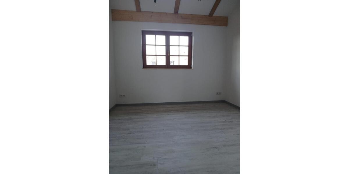 Erstbezug mit Balkon: Schöne 5-Raum-Maisonette-Wohnung 5 zimmer