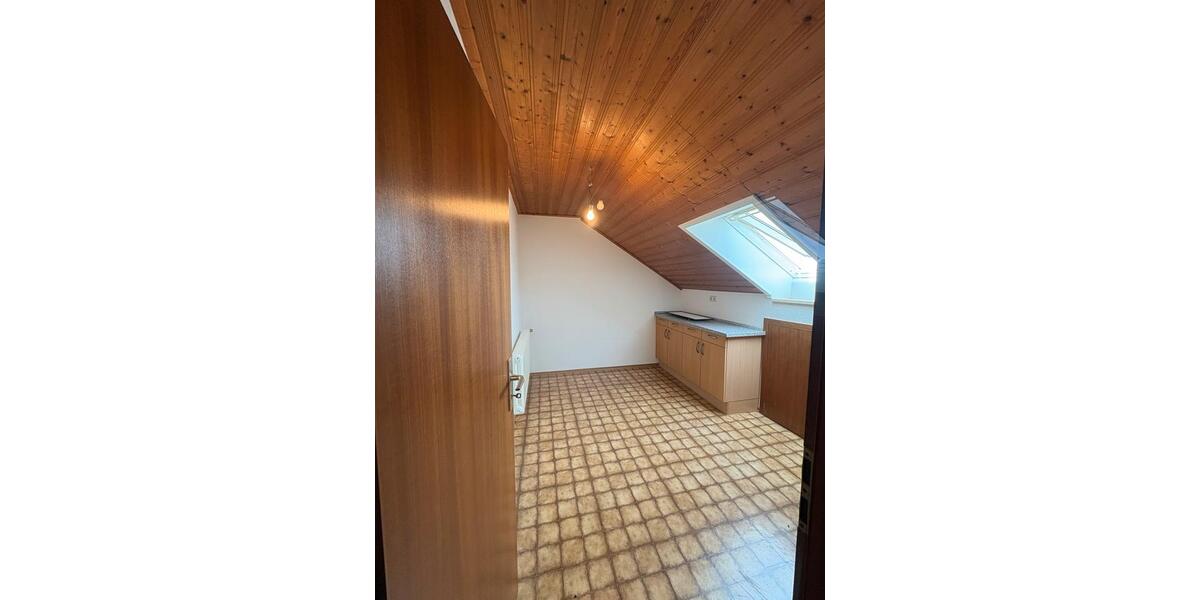 Dachgeschoßwohnung Wemding - 3 Zimmer, 65 m&sup2;, 700&euro; | Angebot:25932542