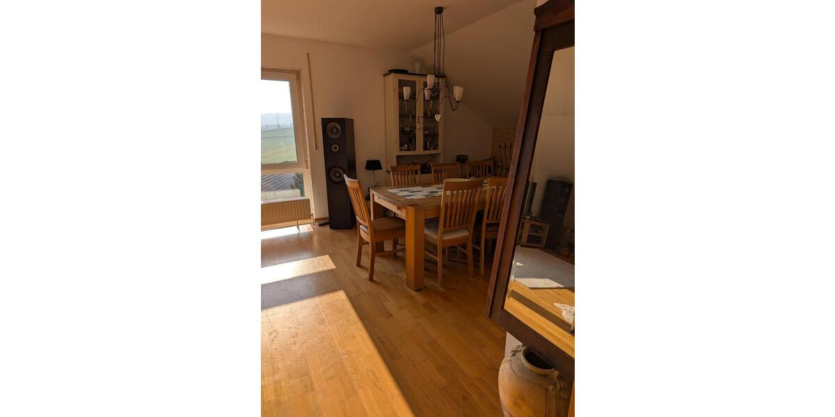 Dachgeschoßwohnung Delligsen - 3 Zimmer, 88 m&sup2;, 440&euro; | Angebot:26537974
