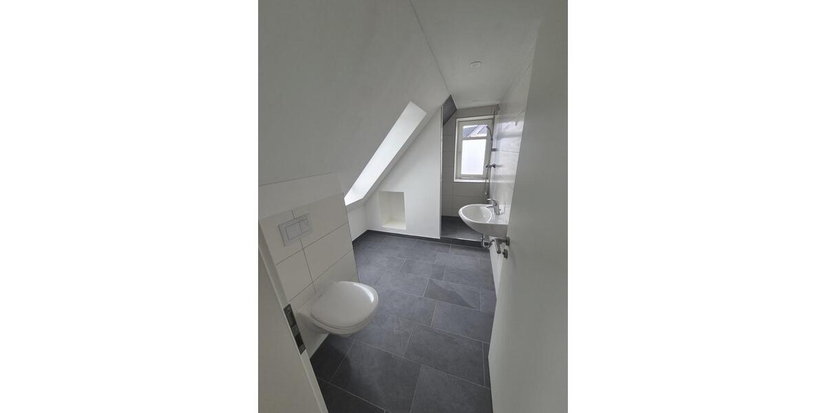 Dachgeschoßwohnung Limbach-Oberfrohna Oberfrohna - 3 Zimmer, 58 m&sup2;, 390&euro; | Angebot:26396288