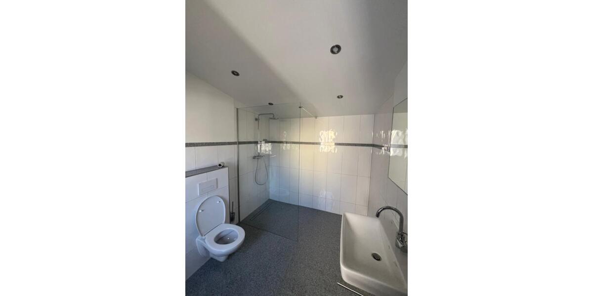 Etagenwohnung Gummersbach - 1 Zimmer, 14 m&sup2;, 350&euro; | Angebot:25547468