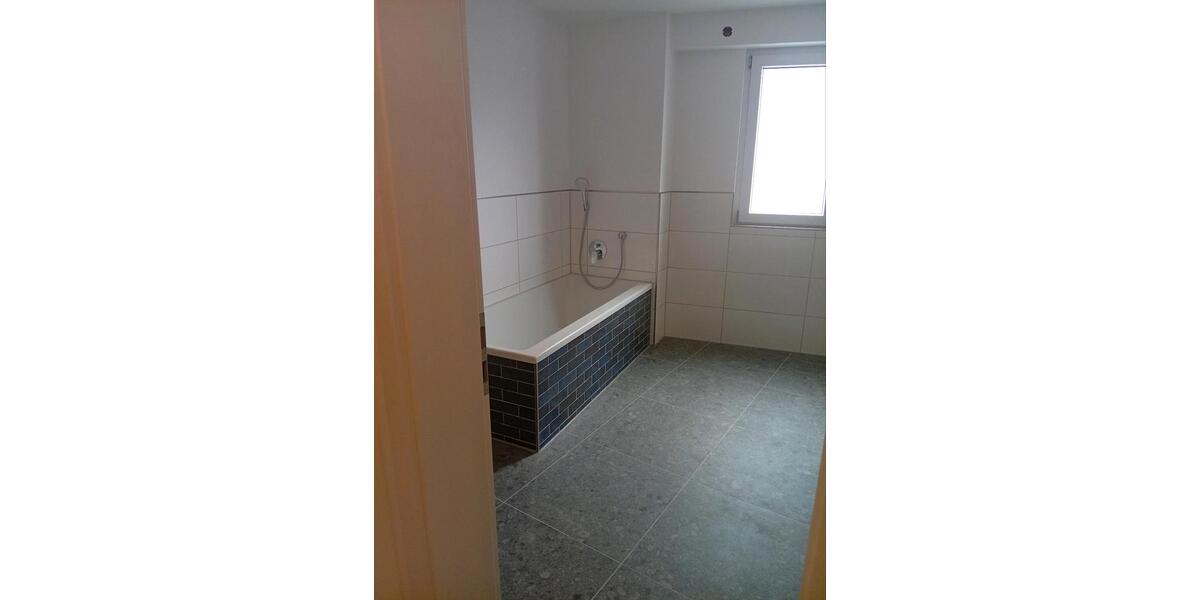 Etagenwohnung Kleinlangheim - 3 Zimmer, 120 m&sup2;, 1.200&euro; | Angebot:26566519