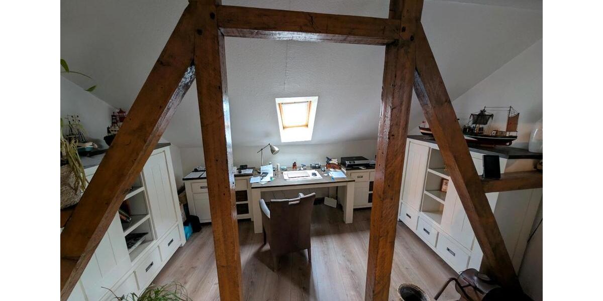 Dachgeschoßwohnung Essen Stadtbezirk VII - 2 Zimmer, 70 m&sup2;, 580&euro; | Angebot:26032935