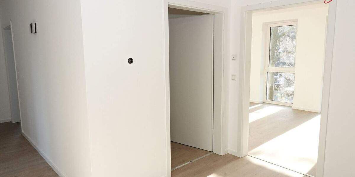 Etagenwohnung Esens - 3 Zimmer, 92 m&sup2;, 990&euro; | Angebot:25670229