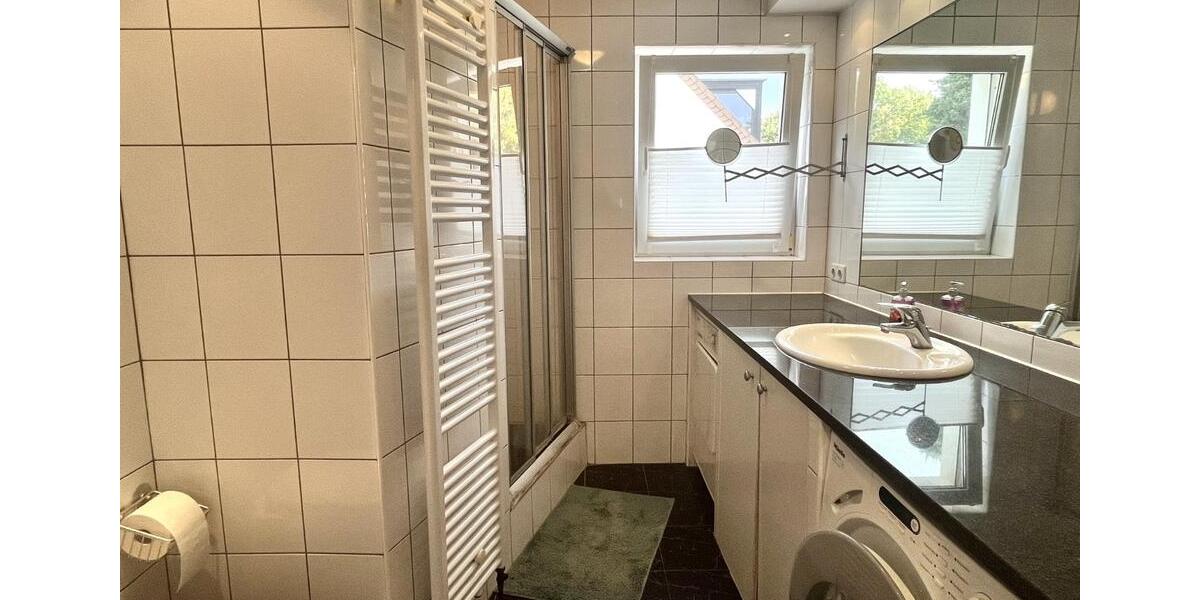 Helle vollmöbl. Wohnung in Düsseldorf-Nord, Nähe Messe, Norpark 3.5 zimmer