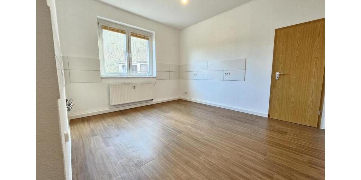 Etagenwohnung Aue-Bad Schlema Bad Schlema - 3 Zimmer, 88 m&sup2;, 481&euro; | Angebot:25867465