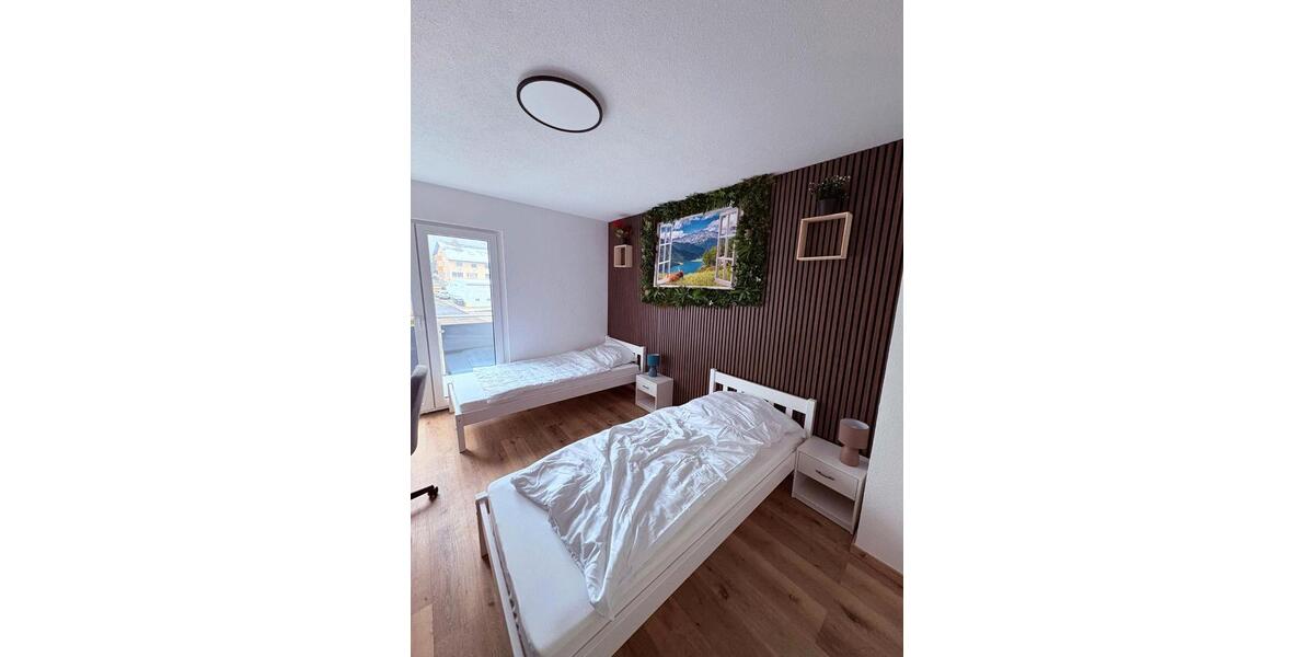Wohnen auf Zeit Keltern - 13 Zimmer, 300 m&sup2;, 60&euro; | Angebot:25943591