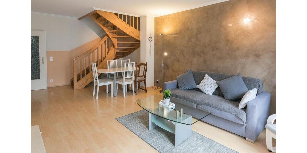 Dachgeschoßwohnung Hamburg Altstadt - 3 Zimmer, 90 m&sup2;, 1.800&euro; | Angebot:26050612