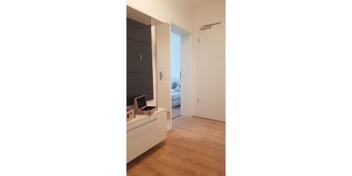Neu! Sanierte 81 m² - 4-Zi, Gast-WC, Balkon 4 zimmer