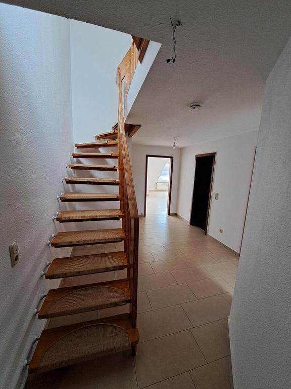 Wunderschöne 3-Raum-Maisonette-Wohnung mit ausgebauten Spitzboden ab sofort zu vermieten zimmer