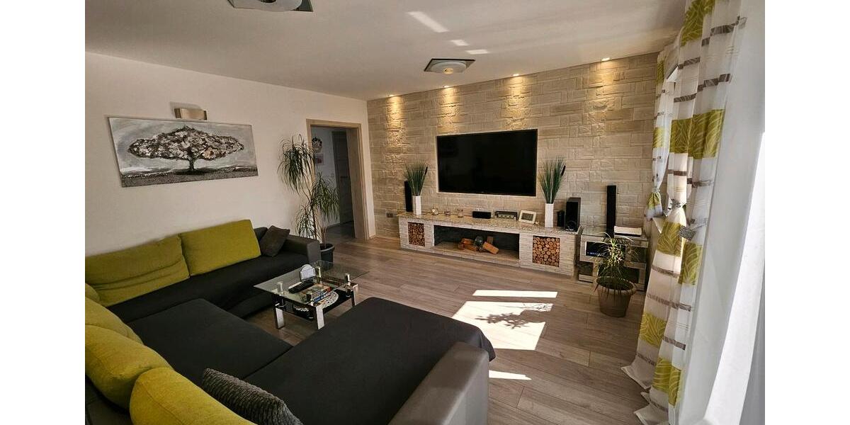 Etagenwohnung Dürrwangen - 4 Zimmer, 128 m&sup2;, 1.300&euro; | Angebot:25839184