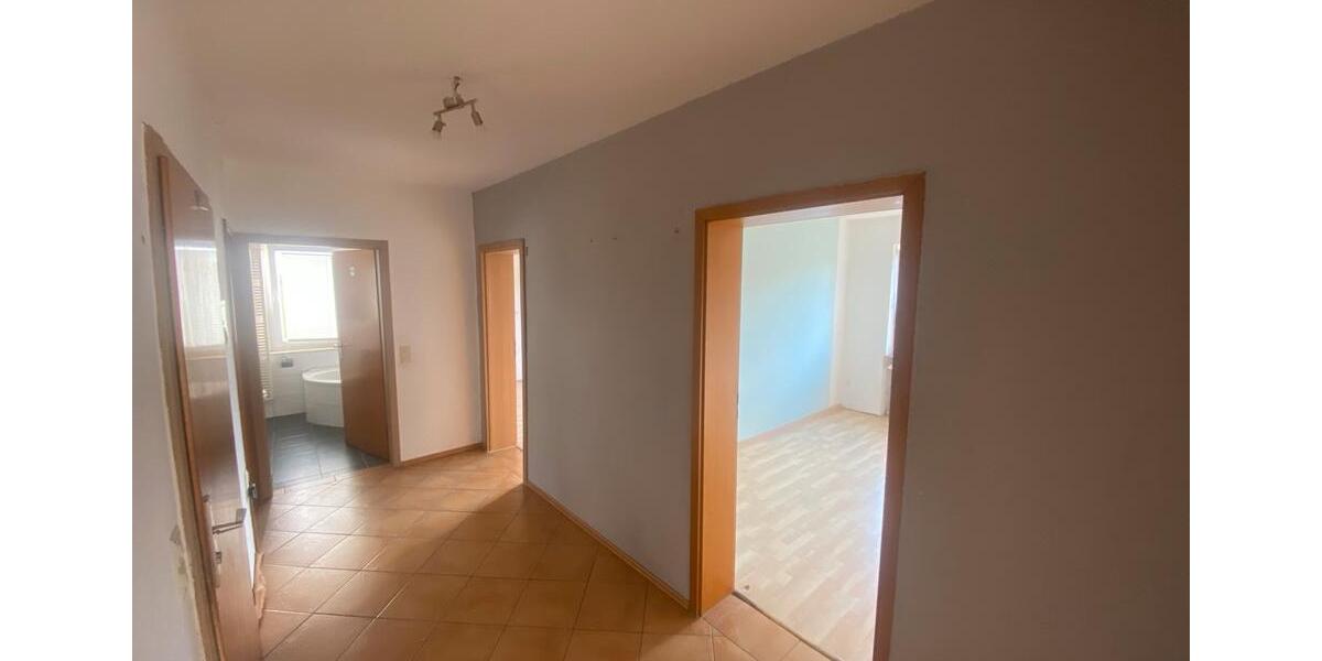 Etagenwohnung Salzgitter Ortschaft Ost - 4 Zimmer, 110 m&sup2;, 750&euro; | Angebot:25049565