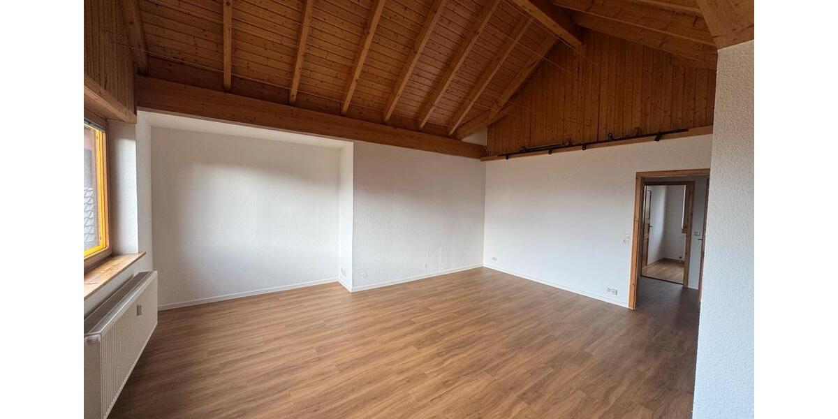 Etagenwohnung Niestetal - 3 Zimmer, 92 m&sup2;, 1.275&euro; | Angebot:25184868