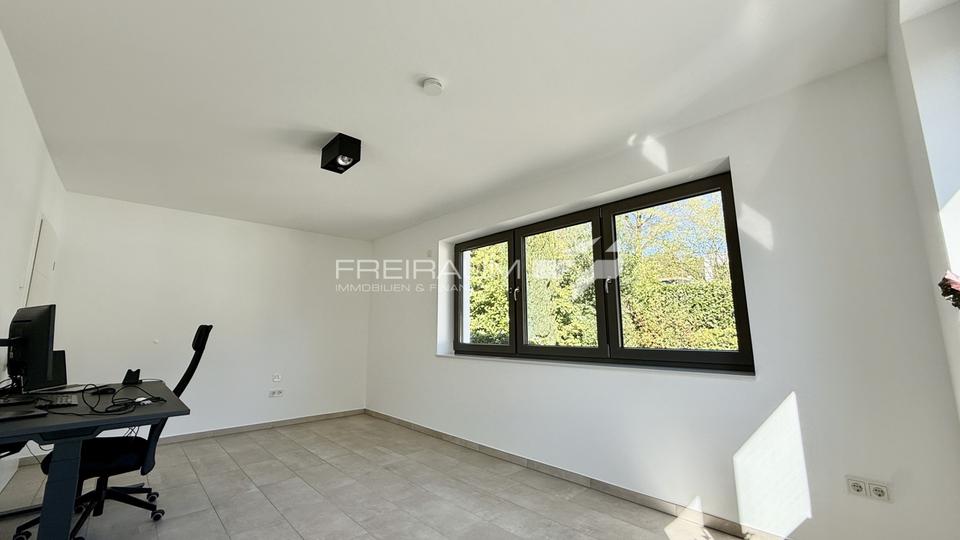 Etagenwohnung Wilnsdorf - 3 Zimmer, 150 m&sup2;, 1.623&euro; | Angebot:26461055