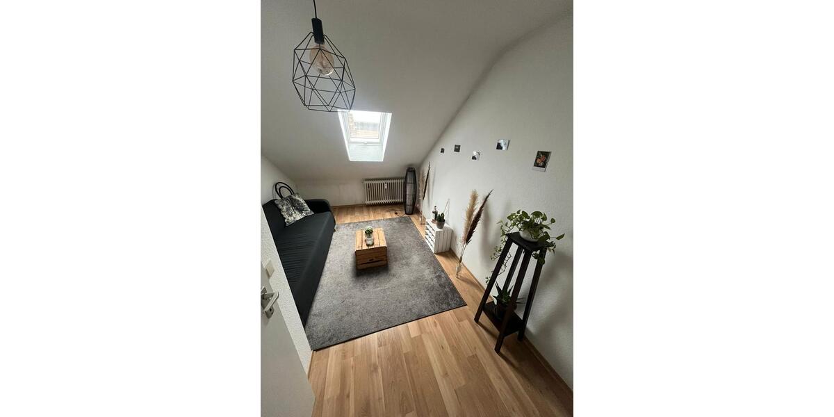 Dachgeschoßwohnung Saarbrücken - 3 Zimmer, 76 m&sup2;, 800&euro; | Angebot:26349371