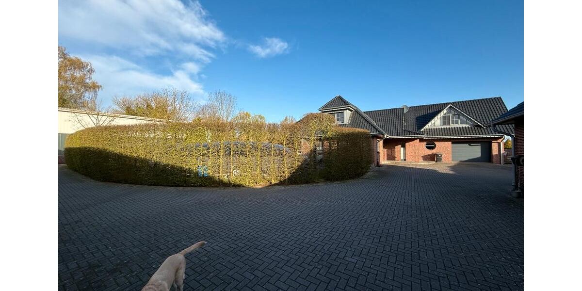 Einfamilienhaus Großenkneten - 8 Zimmer, 380 m&sup2;, 1.800&euro; | Angebot:26435427