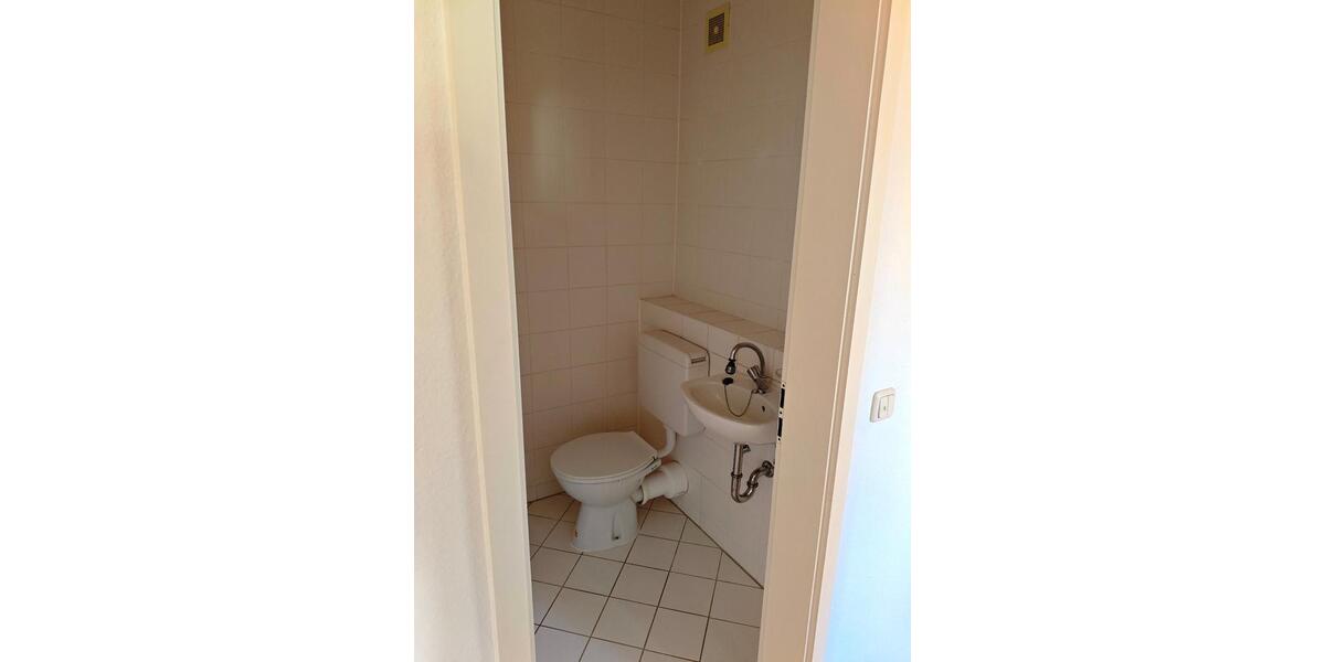 Etagenwohnung Ballenstedt - 3 Zimmer, 75 m&sup2;, 450&euro; | Angebot:24785375