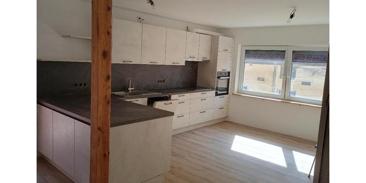 Etagenwohnung Emskirchen - 3 Zimmer, 110 m&sup2;, 1.210&euro; | Angebot:26004635