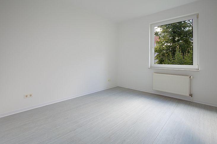 + 2-Raum-Wohnung mit Balkon + 2 zimmer