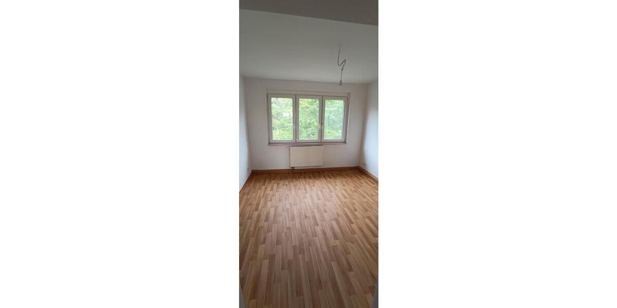 Etagenwohnung Gotha - 4 Zimmer, 71 m&sup2;, 530&euro; | Angebot:26561389
