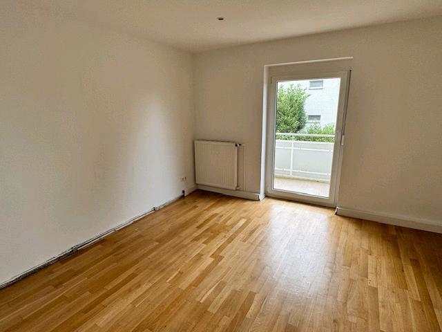 Etagenwohnung Wiesbaden Biebrich - 2 Zimmer, 45 m&sup2;, 880&euro; | Angebot:26506878