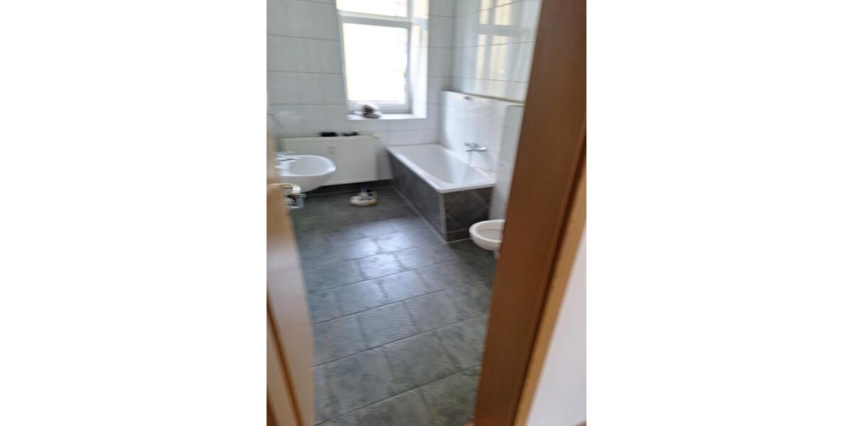 Erdgeschoßwohnung Döbeln - 2 Zimmer, 63 m&sup2;, 330&euro; | Angebot:26479203
