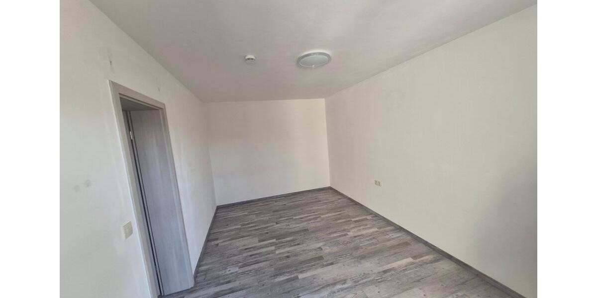 Etagenwohnung Roth - 2.5 Zimmer, 67 m&sup2;, 830&euro; | Angebot:26256513