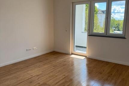 3-Zimmer-Wohnung – Kern saniert – Balkon – Fußbodenheizung 3 zimmer