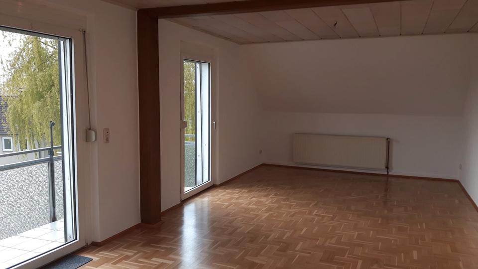 Dachgeschoßwohnung Castrop-Rauxel Deinighausen - 3 Zimmer, 90 m&sup2;, 700&euro; | Angebot:26024248